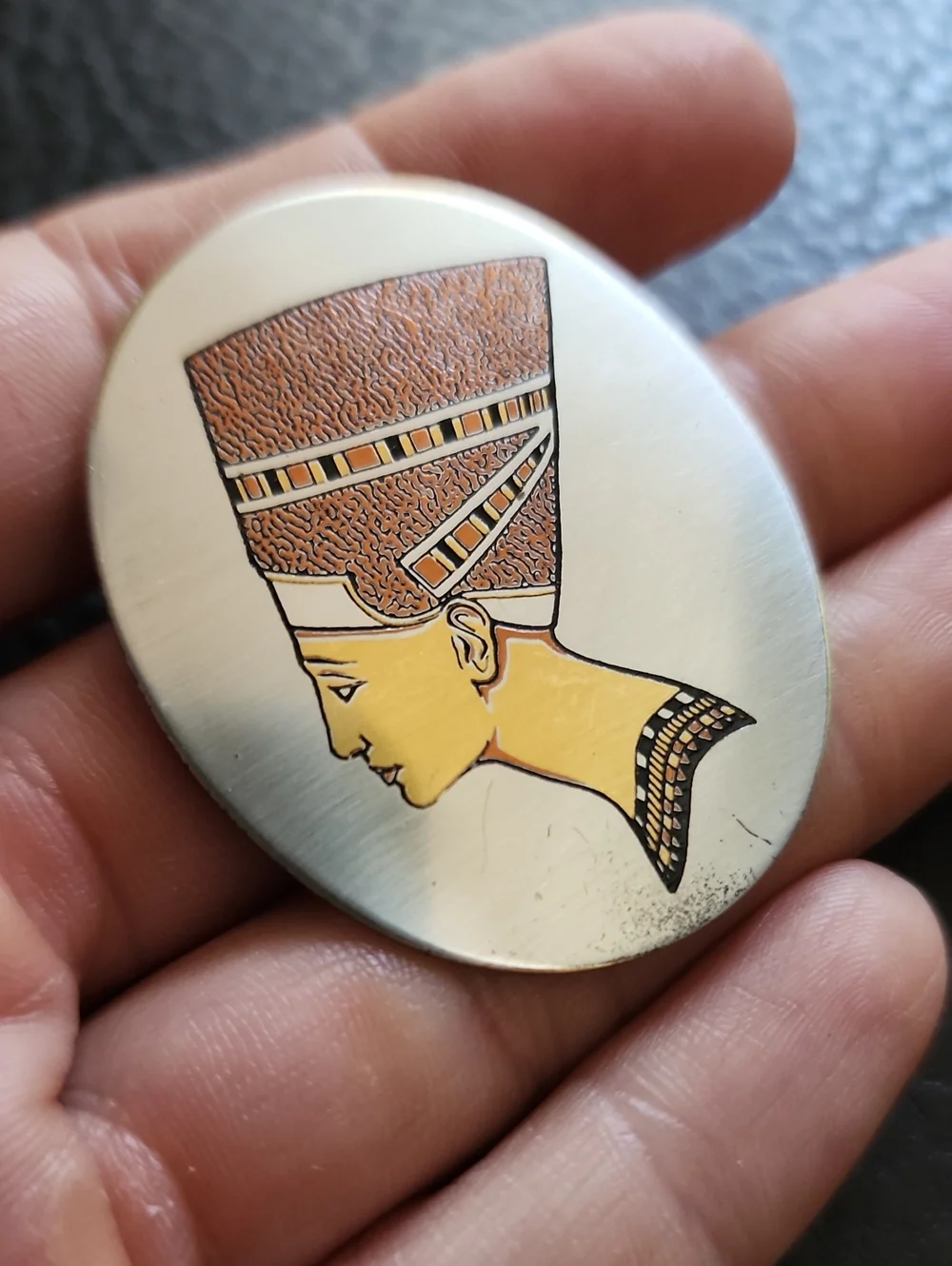 VTG Reed & Barton Damascene Nefertiti Profile Metal Pin in Brown and Gold